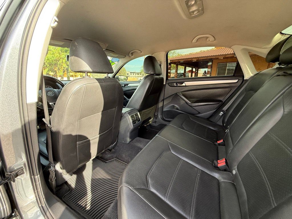 Used 2014 Volkswagen Passat 2.5 SE FWD image 16