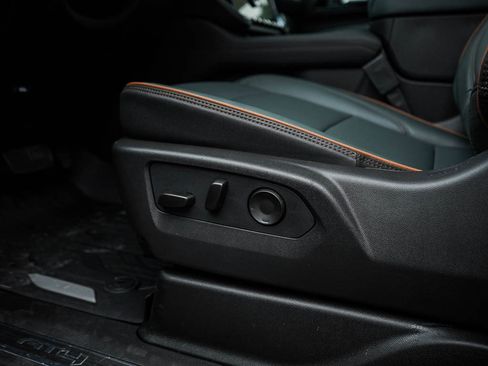 New 2026 GMC Yukon XL AT4 w/ AT4 Premium Package image 21