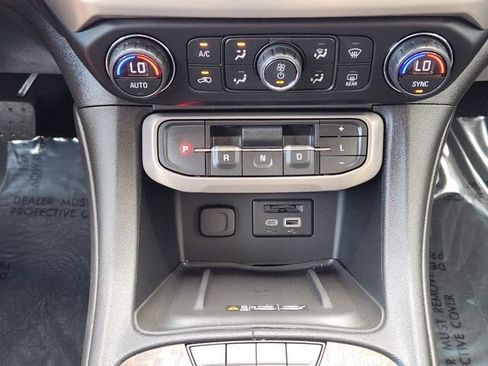 Used 2021 GMC Acadia Denali w/ Denali Technology Package FWD image 22