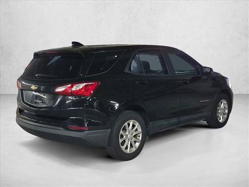 Used 2020 Chevrolet Equinox LS w/ LS Convenience Package FWD image 5