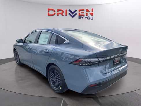 New 2026 Nissan Sentra SV w/ SV Convenience Package image 3