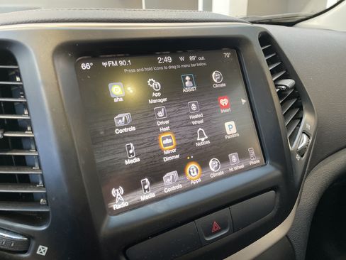 Used 2017 Jeep Cherokee High Altitude AWD/4WD image 27