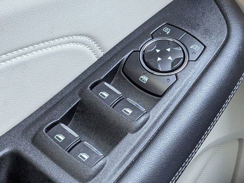 Used 2022 Ford Edge Titanium image 26