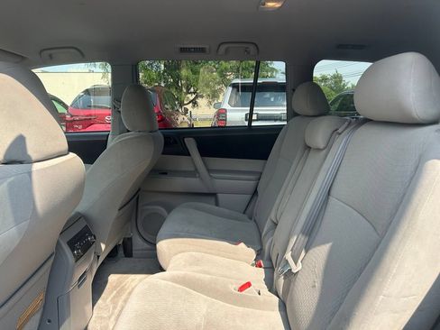 Used 2010 Toyota Highlander 2WD w/ Extra Value Pkg 2 image 16