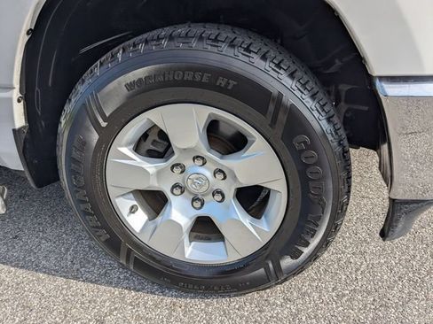 Used 2020 RAM 1500 Big Horn AWD/4WD image 9