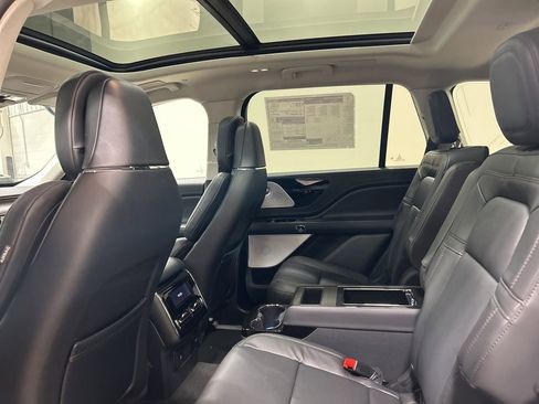 New 2026 Lincoln Aviator Reserve AWD/4WD image 32