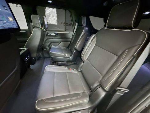 Used 2025 Chevrolet Tahoe Premier AWD/4WD image 28