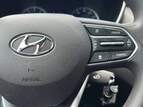 Used 2020 Hyundai Santa Fe SE FWD image 9