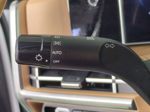 Used 2025 Hyundai Santa Fe Limited image 31