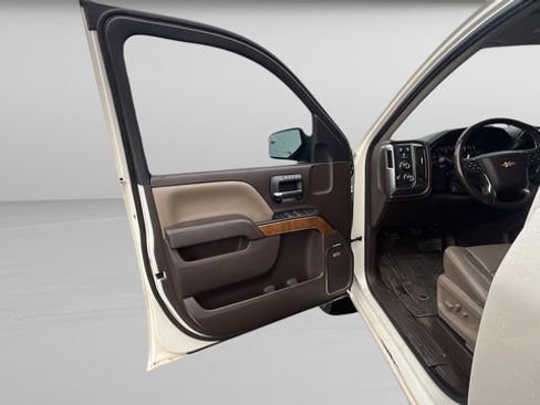 Used 2014 Chevrolet Silverado 1500 LTZ Z71 AWD/4WD image 9