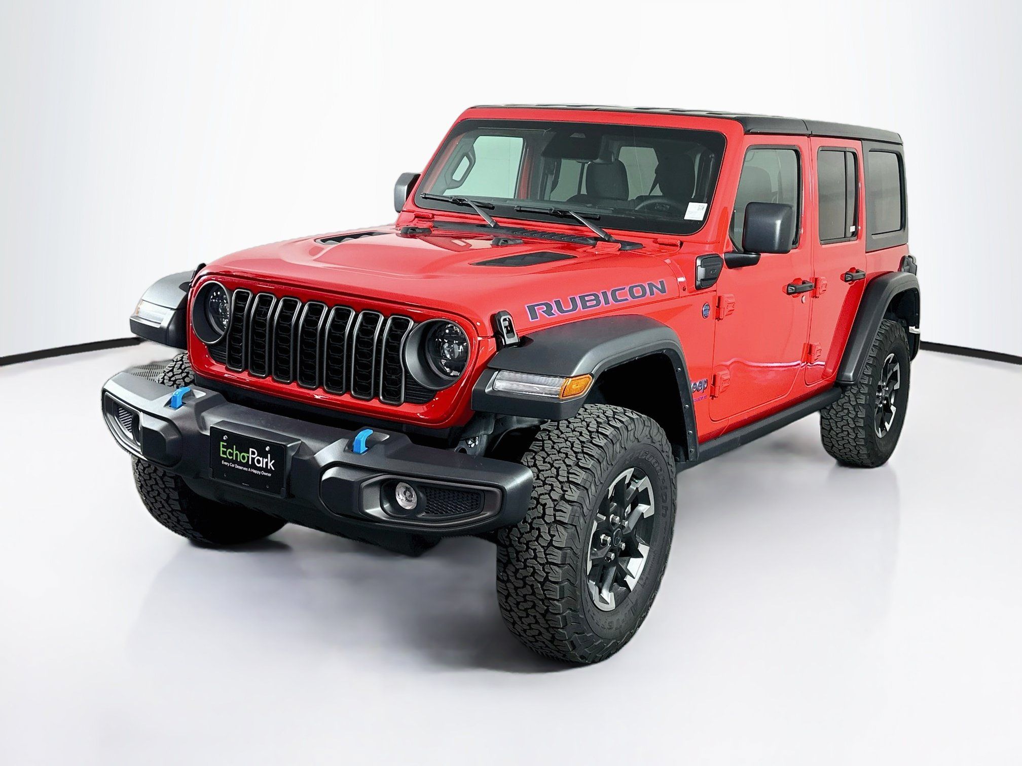 Used 2025 Jeep Wrangler Unlimited Rubicon 4xe w/ Convenience Group AWD/4WD image 3