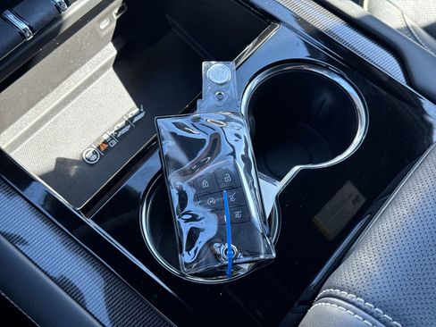 Used 2025 GMC Yukon Elevation w/ LPO, Floor Liner Package image 36