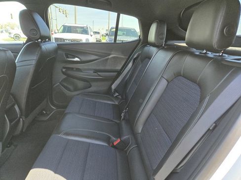 Used 2025 Buick Envista Preferred FWD image 28