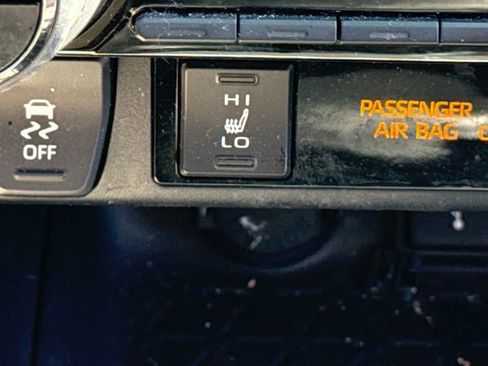 Used 2021 Toyota RAV4 XLE w/ Convenience Package AWD/4WD image 31