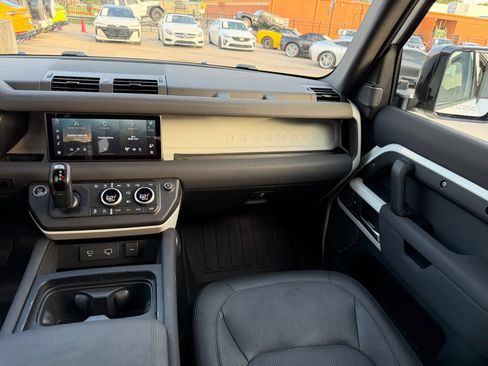 Used 2023 Land Rover Defender 110 S AWD/4WD image 35