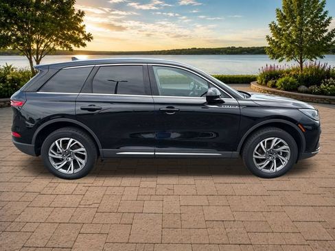 Used 2024 Lincoln Corsair FWD image 9