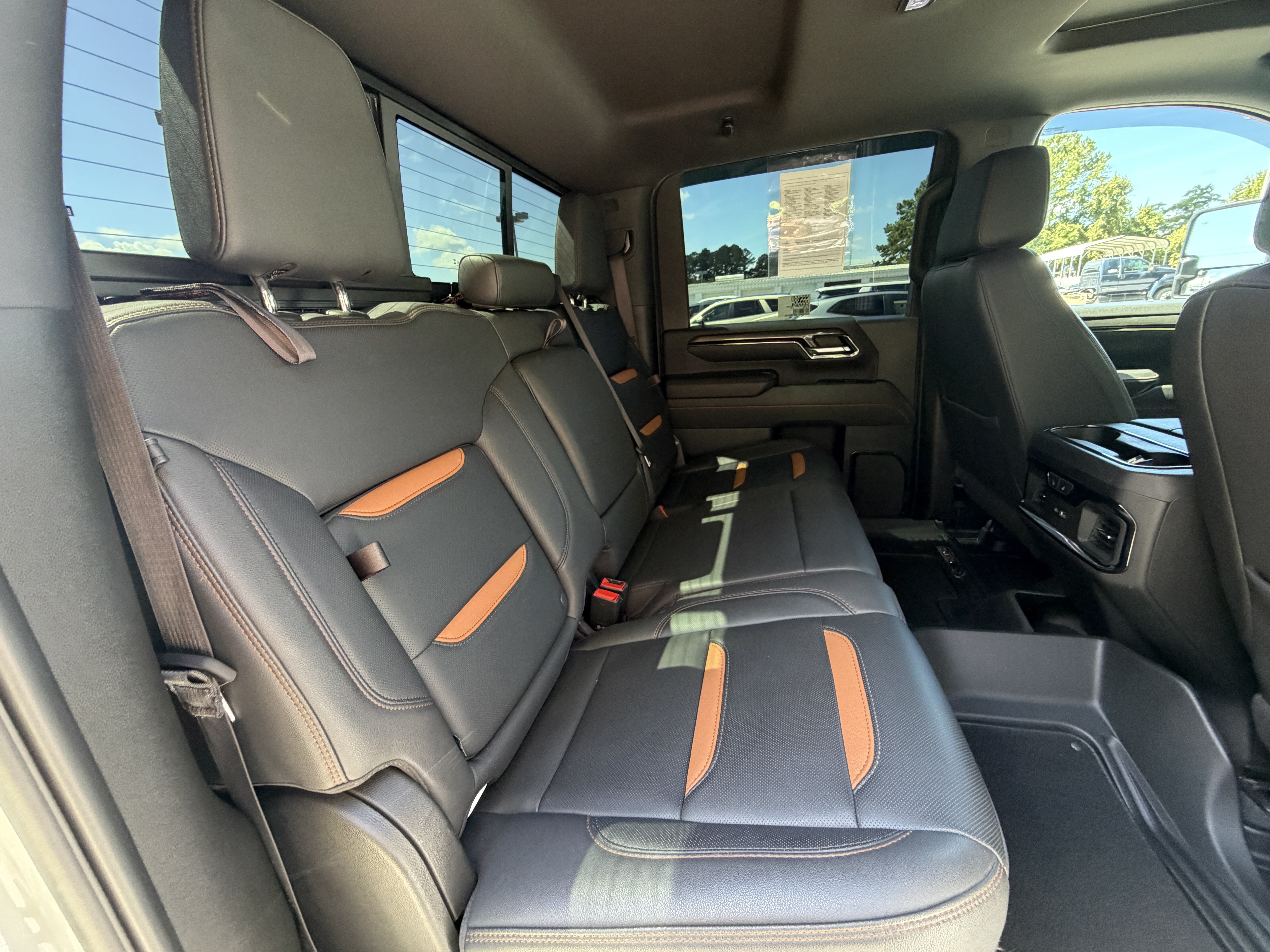 Used 2024 GMC Sierra 2500 AT4 w/ AT4 Premium Plus Package AWD/4WD image 21