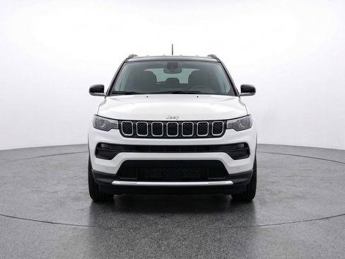 Used 2025 Jeep Compass Limited image 2