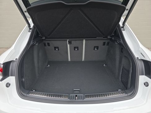 New 2026 Porsche Macan S image 15