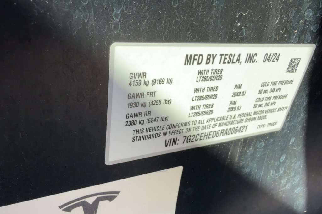 Used 2024 Tesla Cybertruck AWD Crew Cab image 19