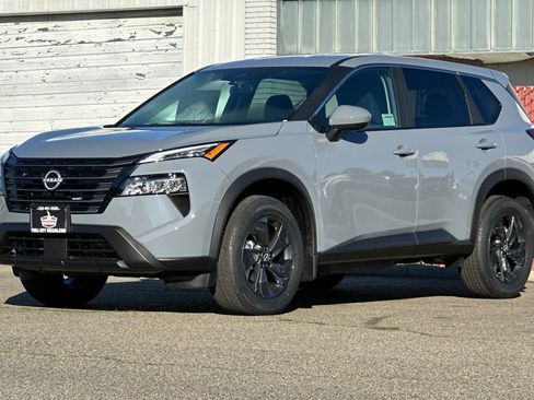 New 2026 Nissan Rogue SV FWD image 10