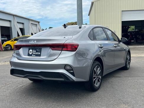 Certified 2024 Kia Forte LXS FWD image 7