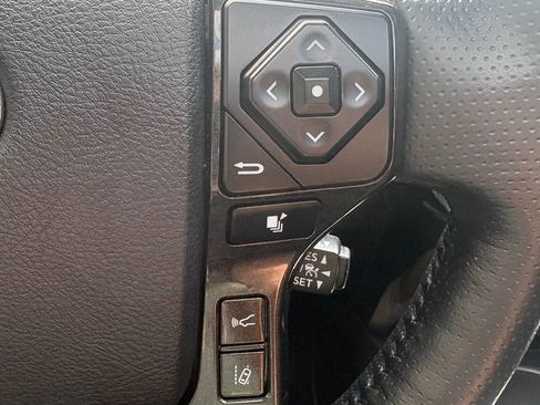 Used 2024 Toyota 4Runner TRD Off-Road Premium w/ Moonroof Package AWD/4WD image 8