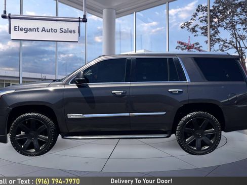 Used 2016 Cadillac Escalade Luxury AWD/4WD image 8