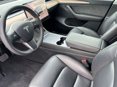 Used 2023 Tesla Model Y Long Range AWD/4WD image 11