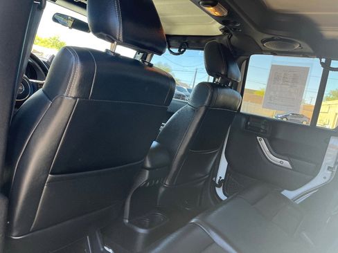 Used 2012 Jeep Wrangler Unlimited Sahara w/ Connectivity Group AWD/4WD image 26