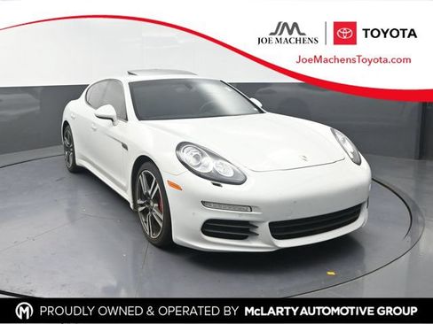 Used 2016 Porsche Panamera 4 AWD/4WD image 1