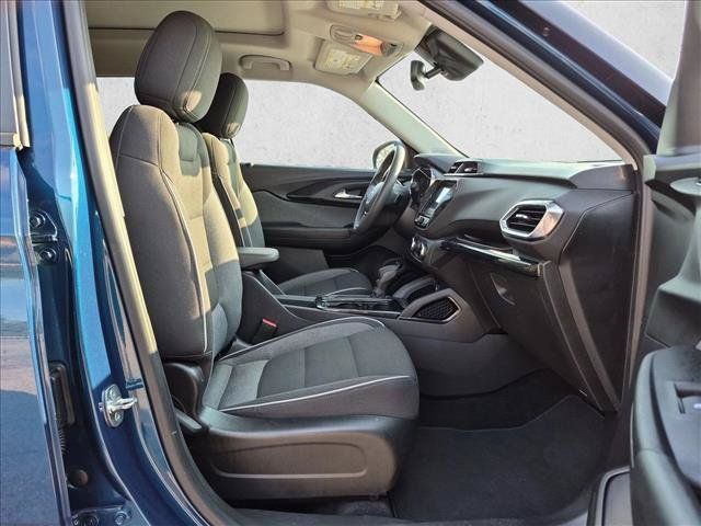 Used 2021 Chevrolet TrailBlazer LT w/ Sun and Liftgate Package FWD image 18