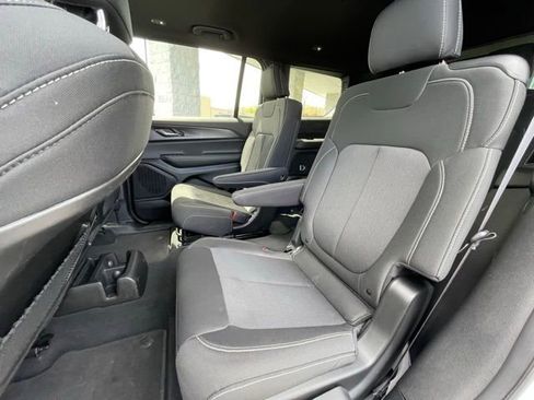 Used 2025 Jeep Grand Cherokee L Laredo AWD/4WD image 27