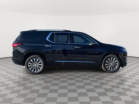 Used 2023 Chevrolet Traverse Premier AWD/4WD image 4