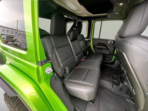 Used 2025 Jeep Wrangler Unlimited Rubicon 392 AWD/4WD image 26
