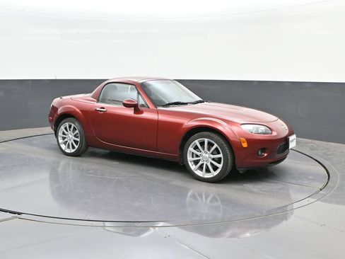 Used 2008 MAZDA MX-5 Miata Grand Touring RWD image 12
