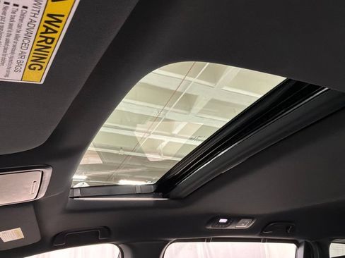 Used 2023 Honda Odyssey Sport image 19
