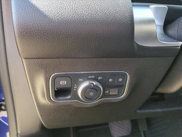 Used 2021 Mercedes-Benz GLB 250 image 13