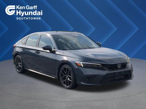Used 2022 Honda Civic Sport Touring image 1