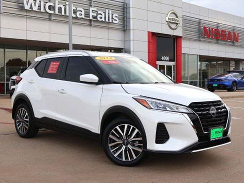 Certified 2024 Nissan Kicks SV FWD image 1