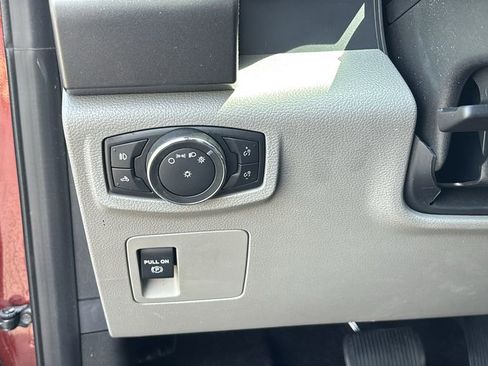 Used 2016 Ford F150 XLT AWD/4WD image 14