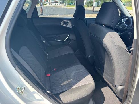 Used 2022 Kia Soul LX FWD image 16