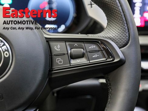 Used 2024 Alfa Romeo Tonale Veloce AWD/4WD image 16