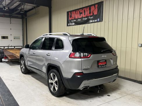 Used 2020 Jeep Cherokee Limited image 3