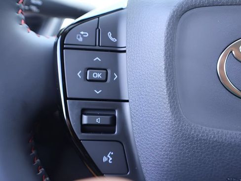 New 2026 Toyota Prius Plug-In Hybrid FWD image 18