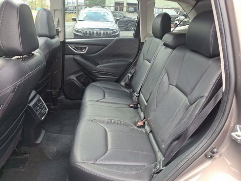 Used 2021 Subaru Forester Limited image 11
