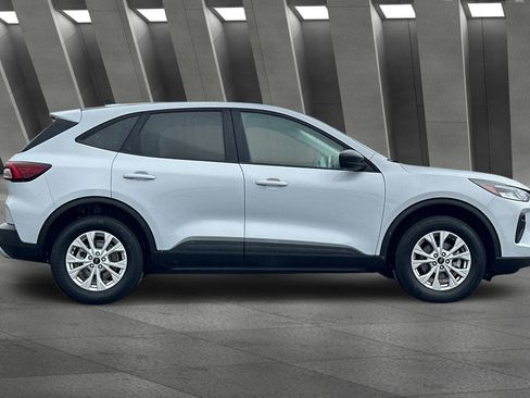 Used 2025 Ford Escape Active image 3