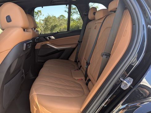 Used 2023 BMW X5 sDrive40i w/ Executive Package image 15