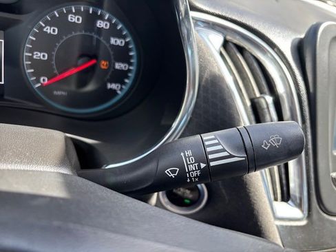 Used 2017 Chevrolet Malibu LT image 36