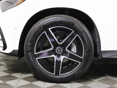 Certified 2025 Mercedes-Benz GLC 300 4MATIC image 32